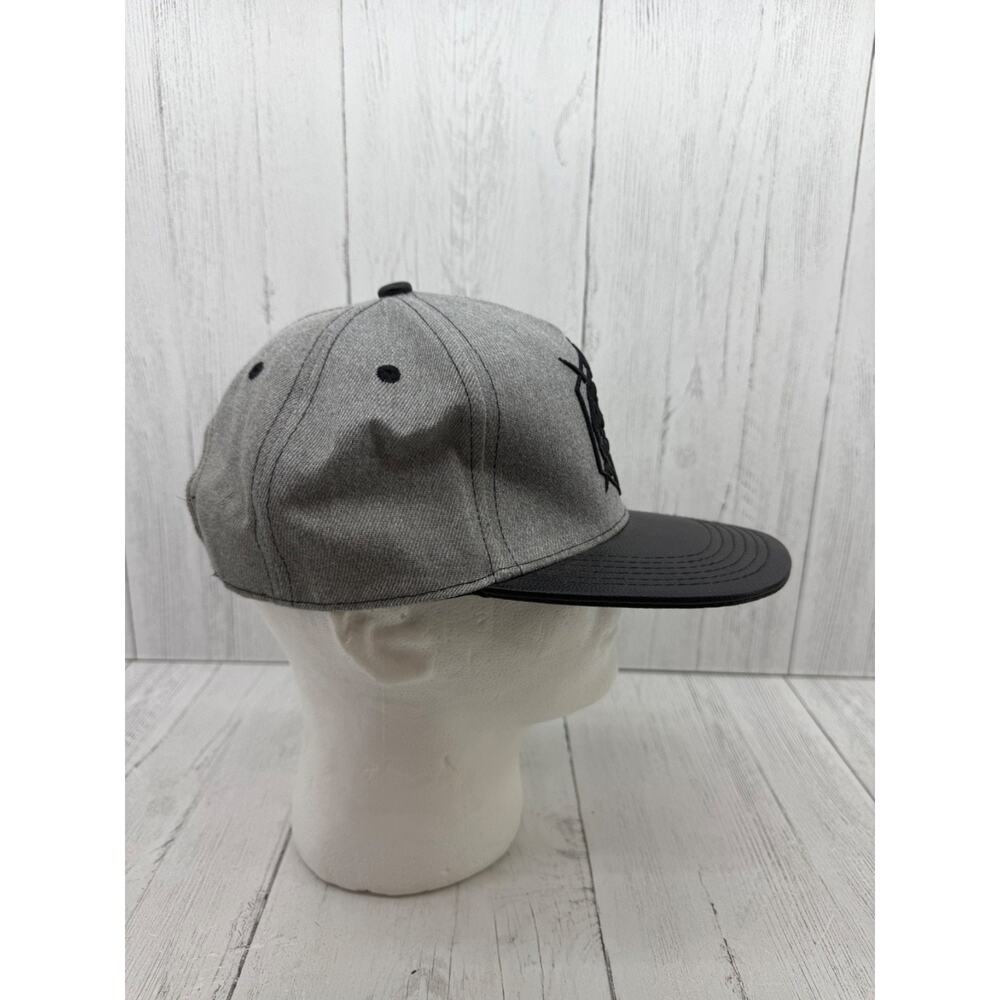 Destiny 2 Raid Snapback Black Faux Leather Brim Gray Hat Skull Sword Bungie - Picture 5 of 8